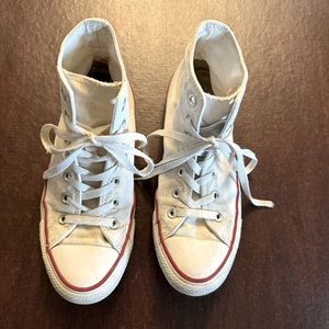 Converse Tennis Shoes Unisex Size 8 WOMENS Size 6 MENS Preowned Check photos